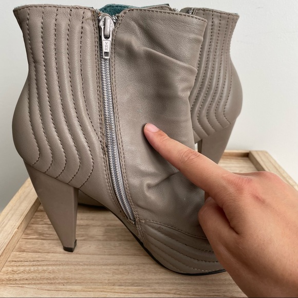 NWOT Seychelles Banjo Taupe Booties, 8.5 - Picture 7 of 8